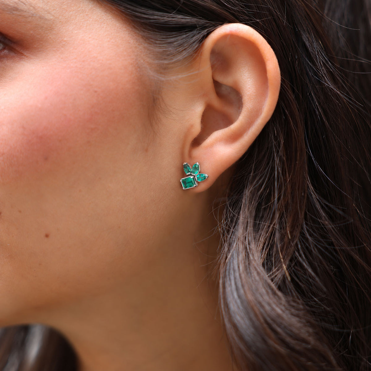 Varia Emerald Earrings 14k White Gold